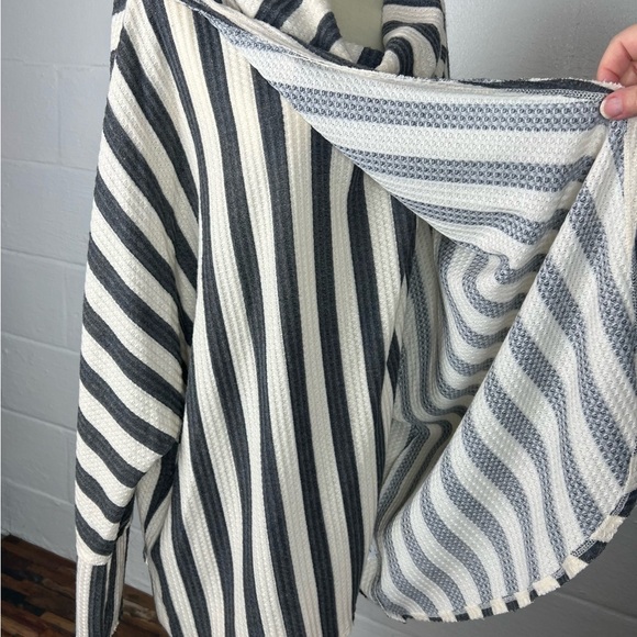 NWOT Lularoe Kristen top size XL oversized fit gray stripe waffle weave - Picture 5 of 9